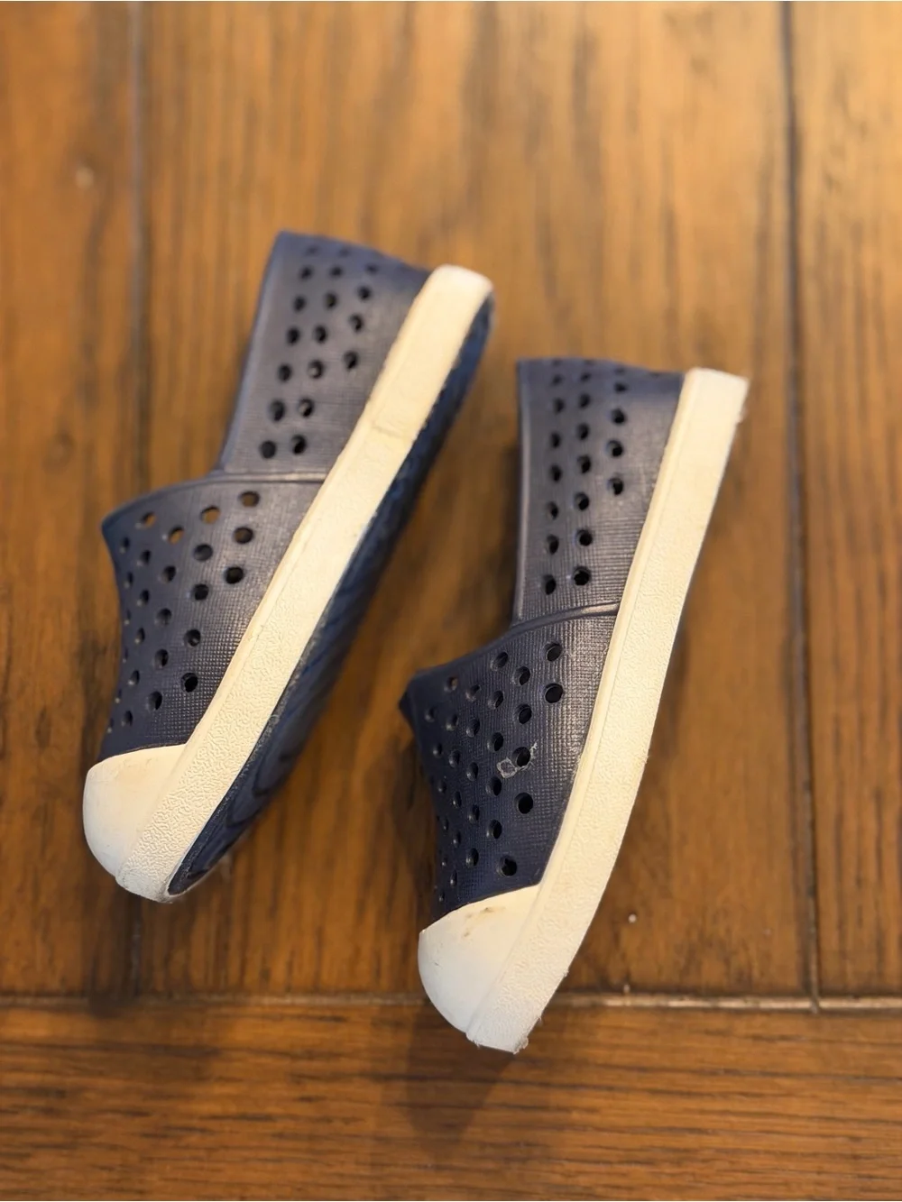 Old Navy Toddler Water Shoes Navy Blue Slip On Size 5 Lightweight Beach Pool